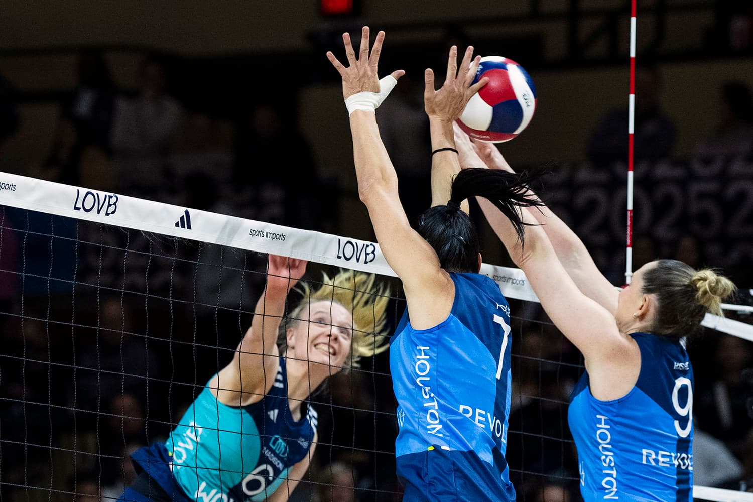 Match Recap | LOVB Classic Quarterfinal: Houston vs. Madison | February 14, 2025