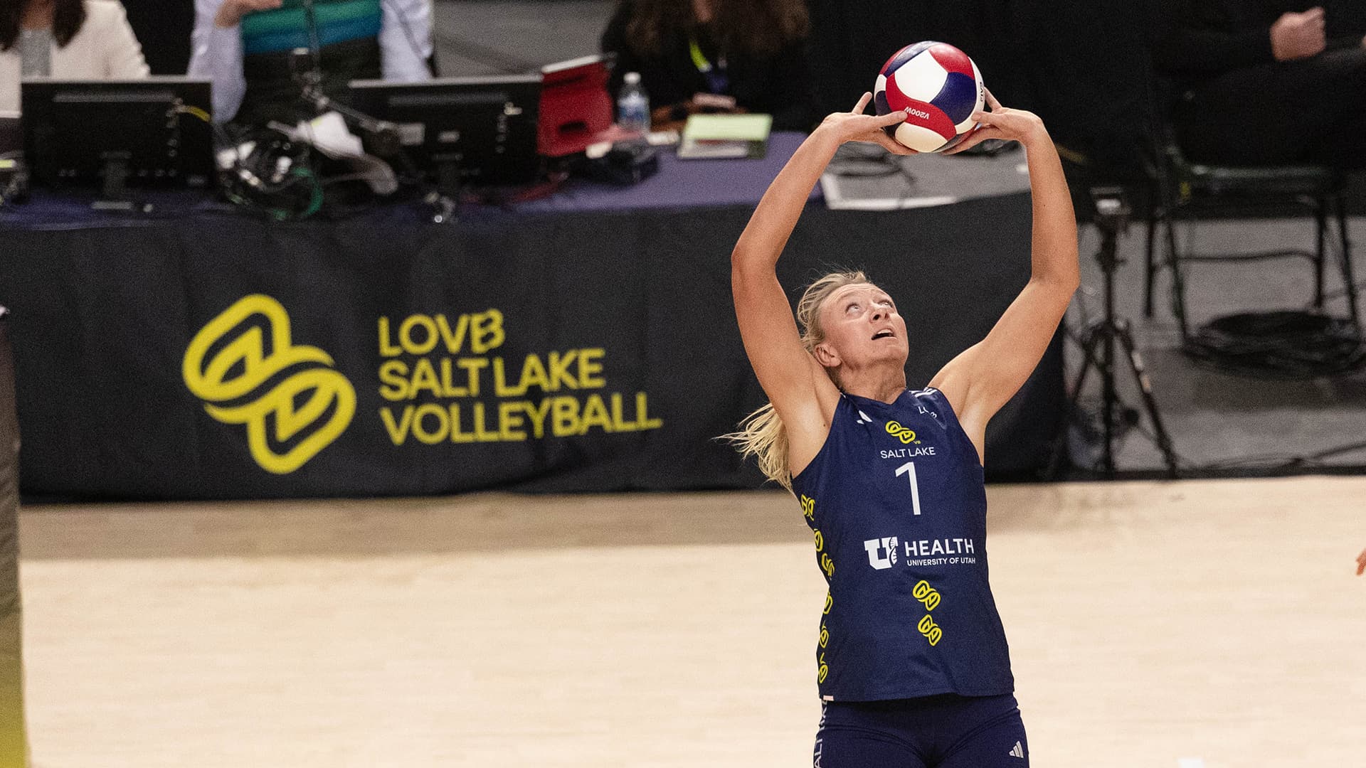 Poulter, Medved earn Week Nine accolades 