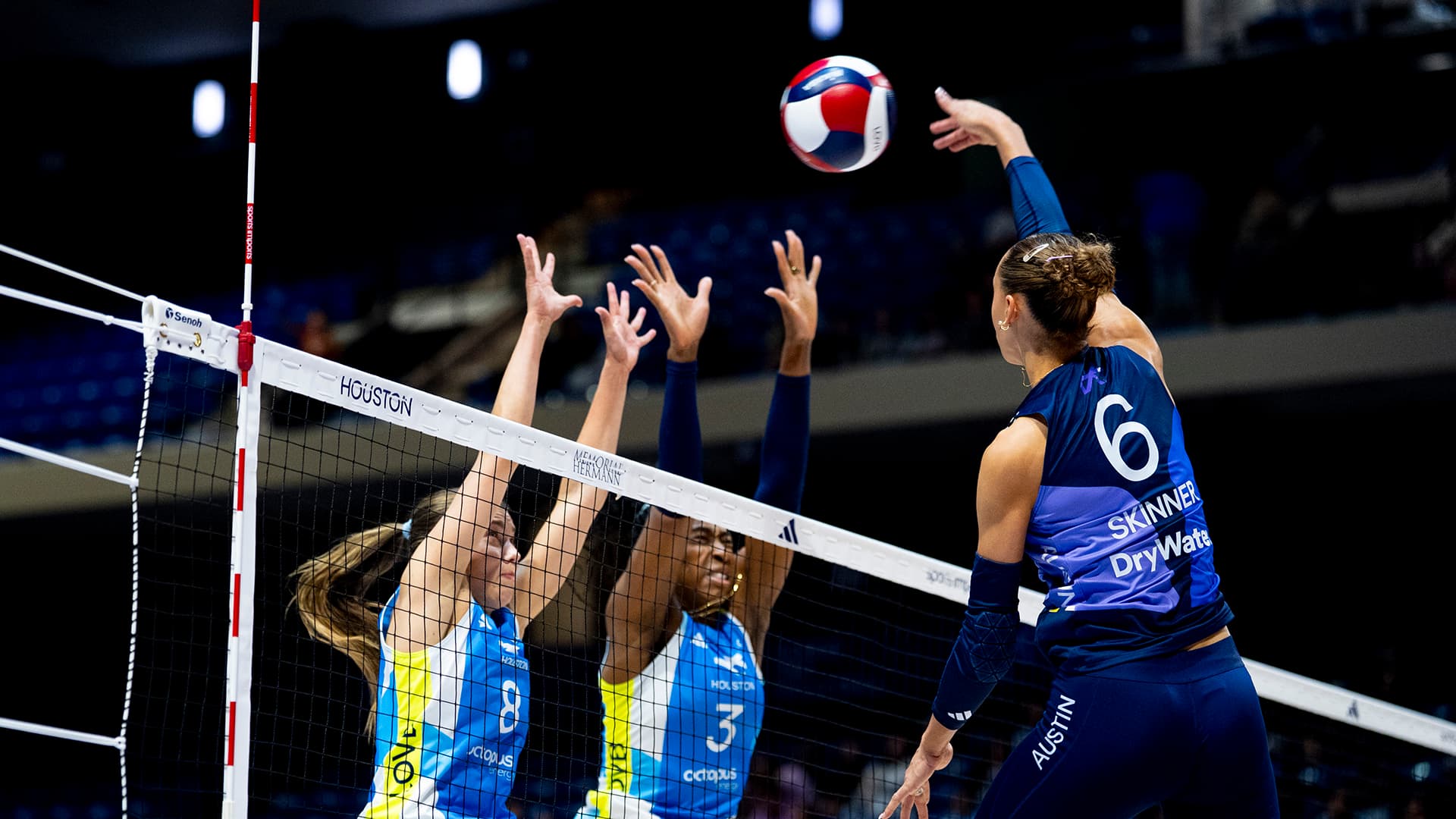 Austin Drops Five-Set Thriller to Houston on the Road
