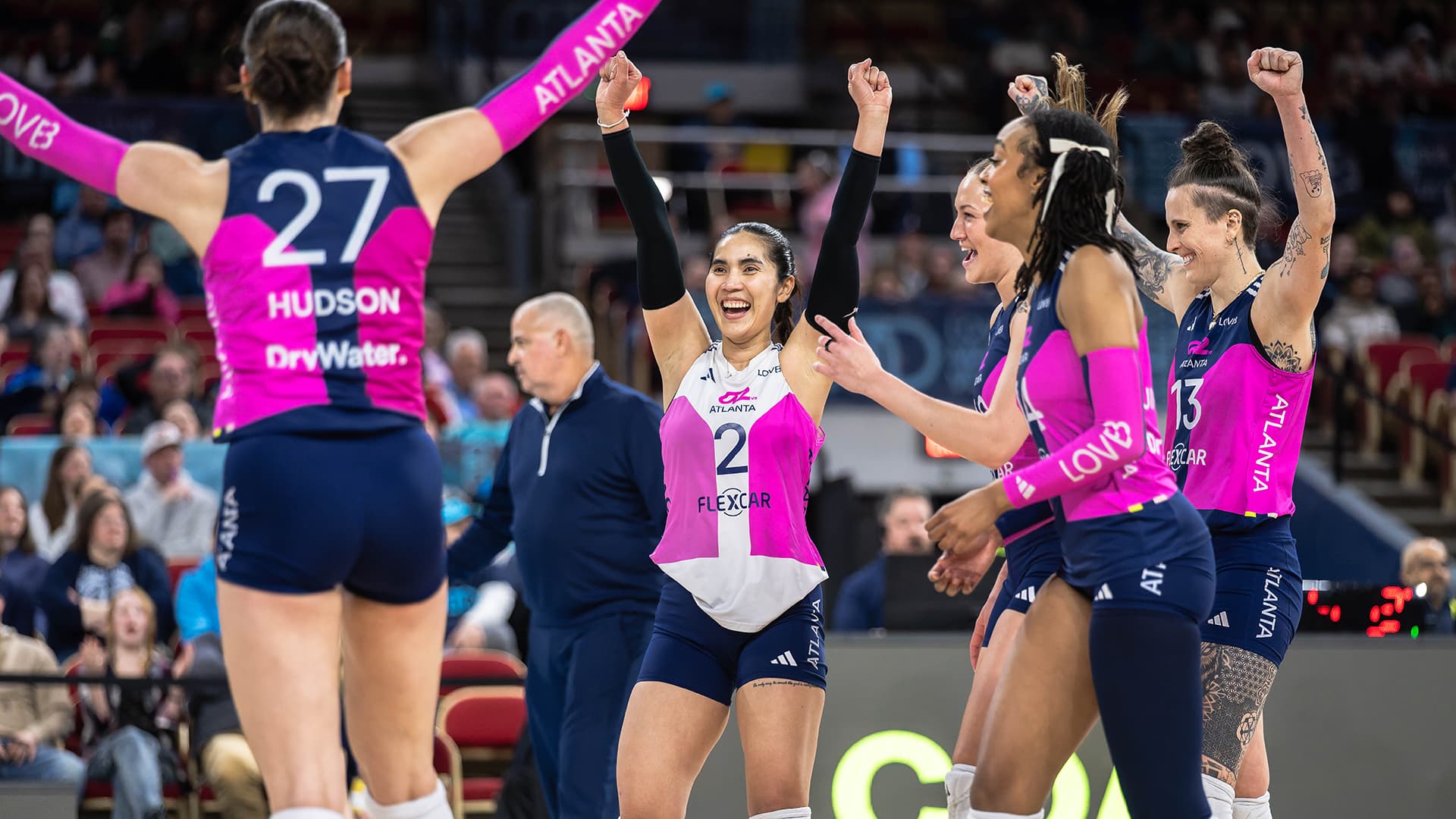 Atlanta Keeps Title Hopes Alive with Win in Madison
