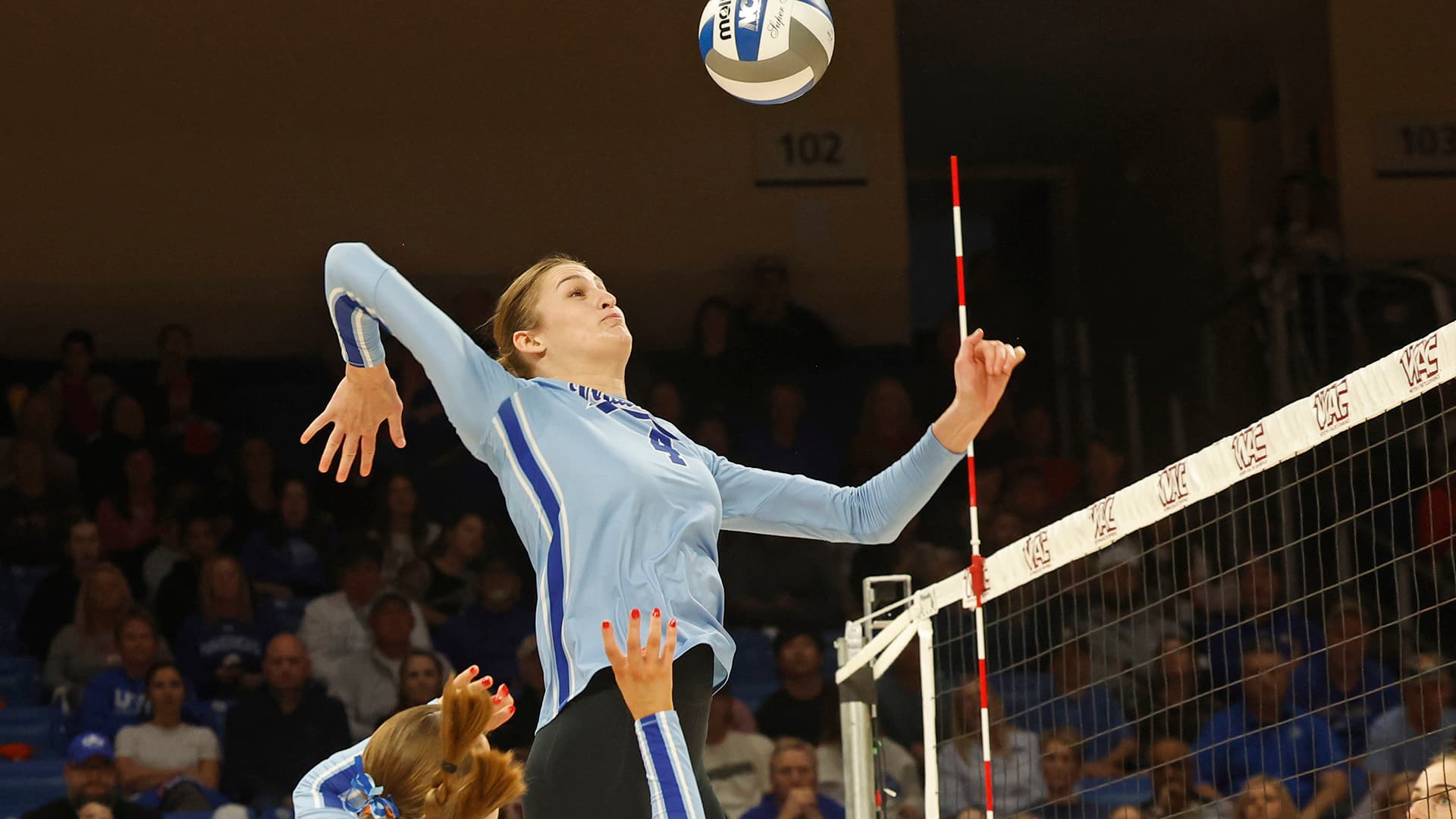 Middle blocker Paige Reagor joining LOVB Madison