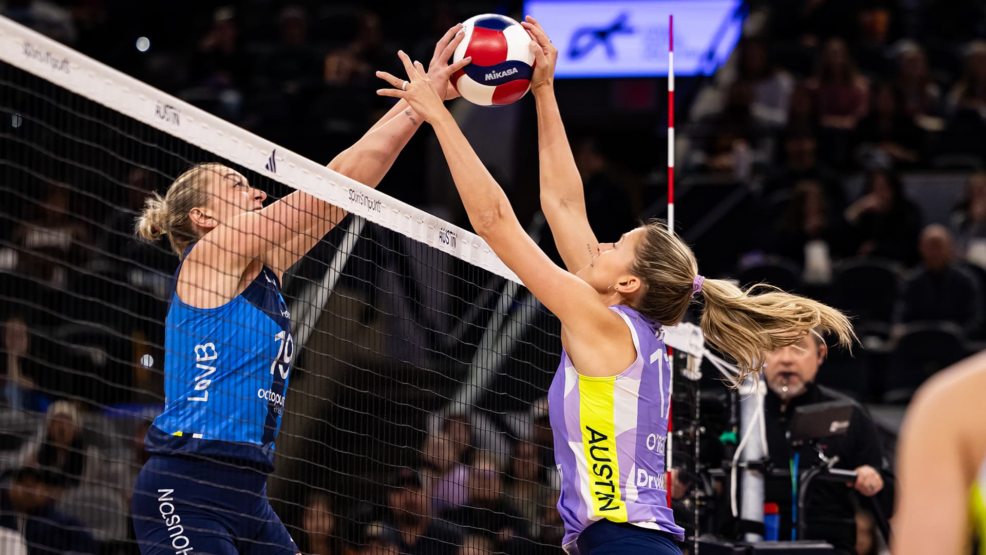 A Texas-sized Rematch for a National Audience